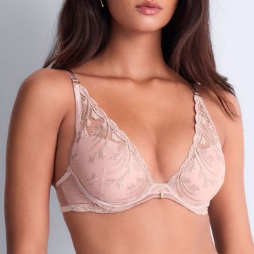 Voorgevormde bh met lage decolleté